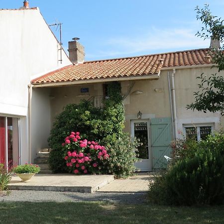L'Aubinoise Bed & Breakfast Saint-Aubin-la-Plaine Exterior photo