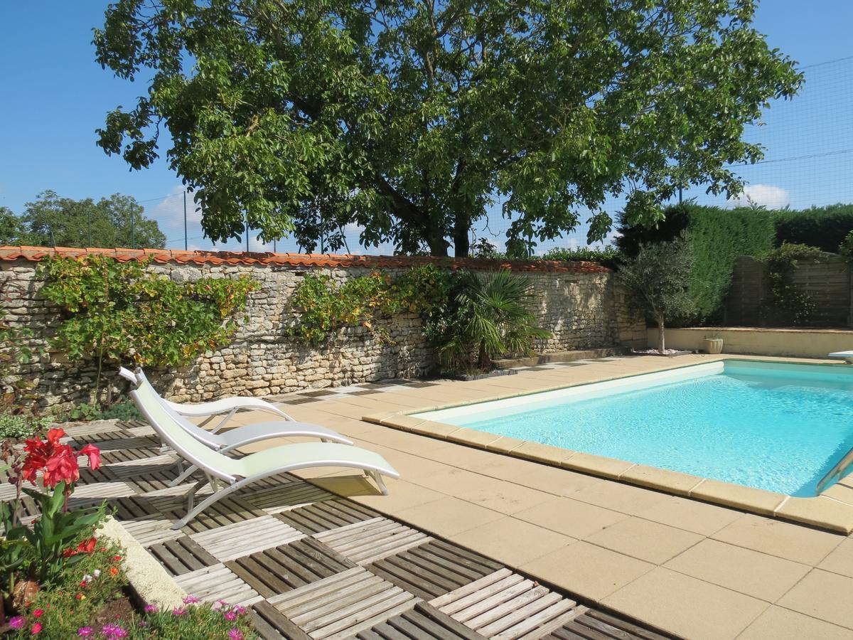 L'Aubinoise Bed & Breakfast Saint-Aubin-la-Plaine Exterior photo